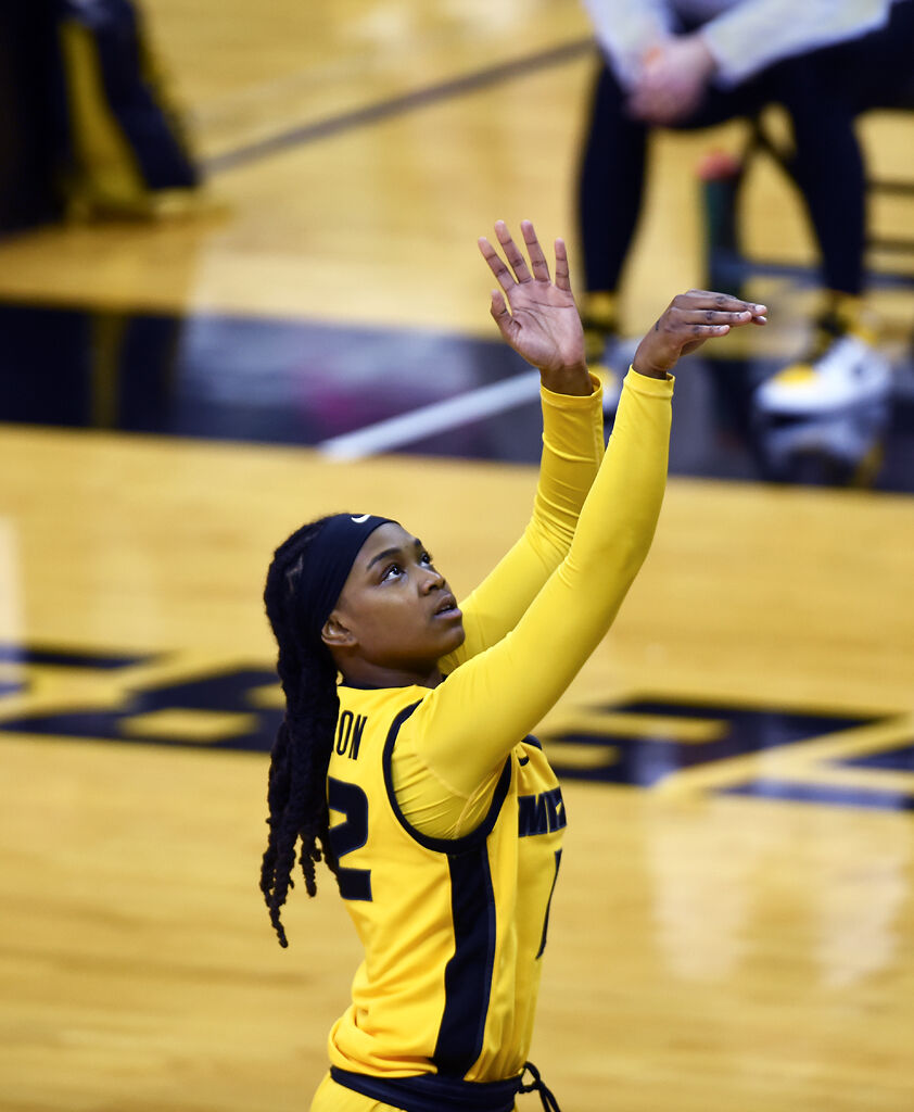 Missouri senior Shug Dickson shoots a free throw